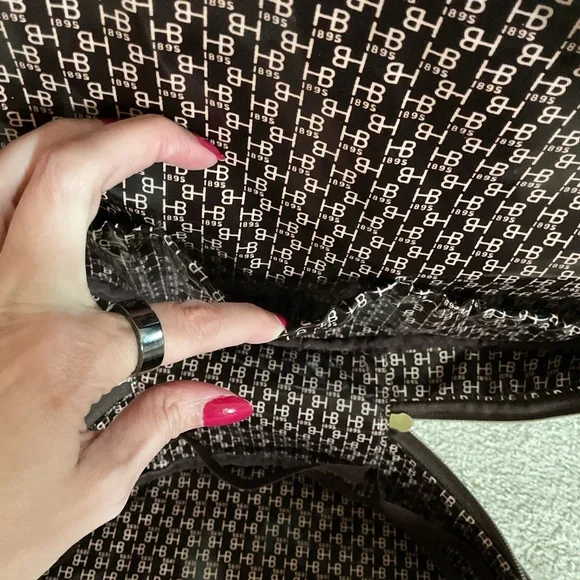 Henri Bendel RARE round XL travel cosmetic case bundle - Picture 7 of 13